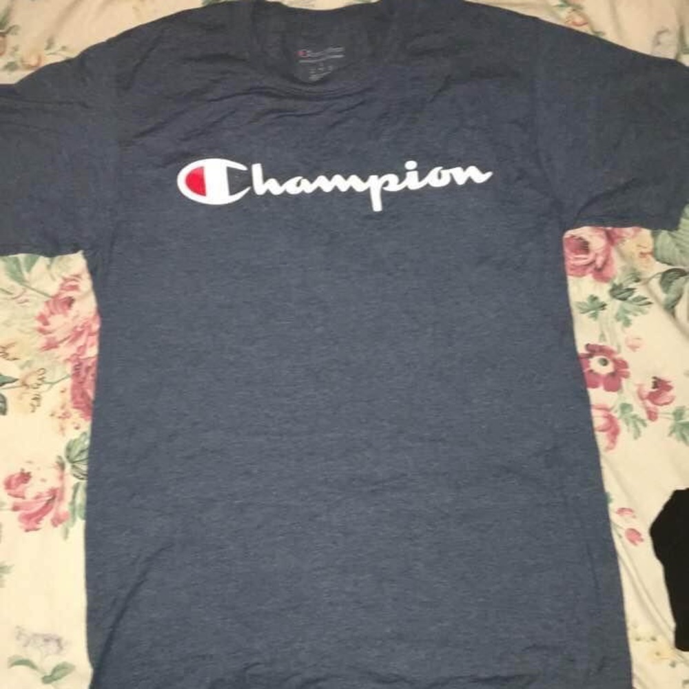 Champion T-Shirt